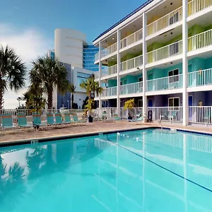 Pelican Pointe Apartment